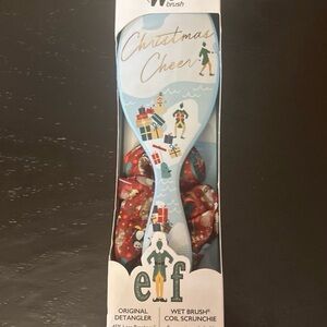 Elf Christmas Cheer Wet Brush Coil Scrunchie Set New in Box